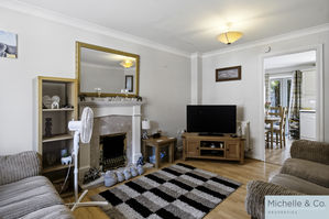 Living room- click for photo gallery